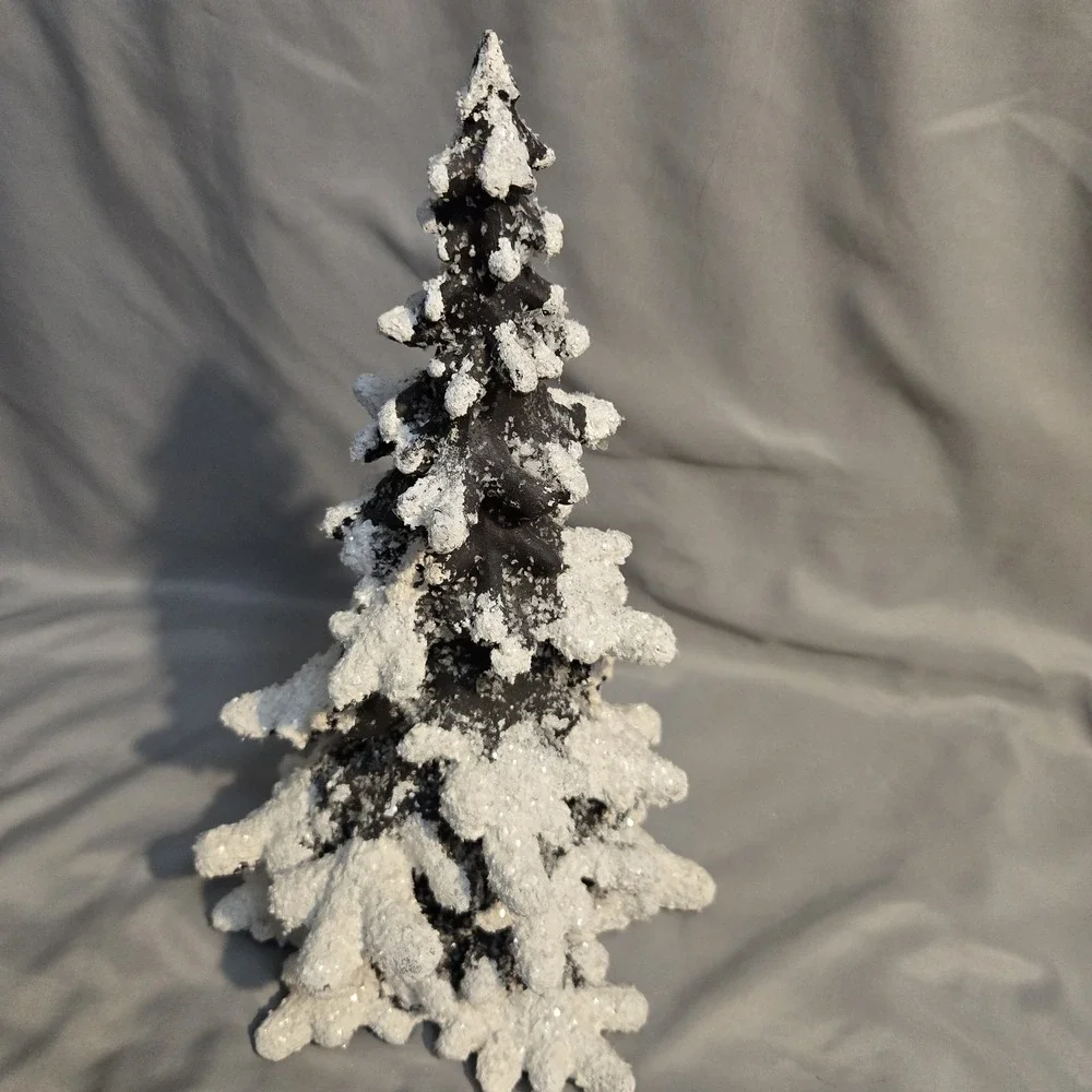 Living Quarters Snowy Christmas Tree Figurine 15